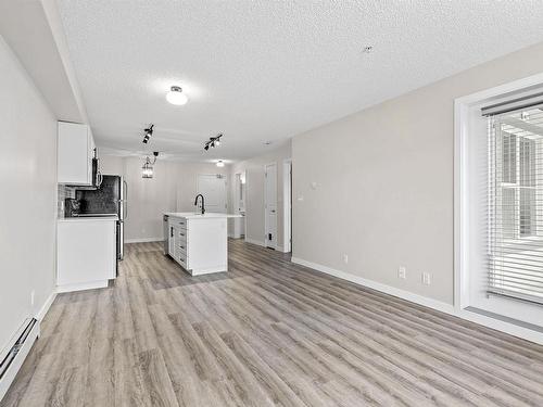 315 105 Ambleside Drive, Edmonton, AB - Indoor Photo Showing Kitchen