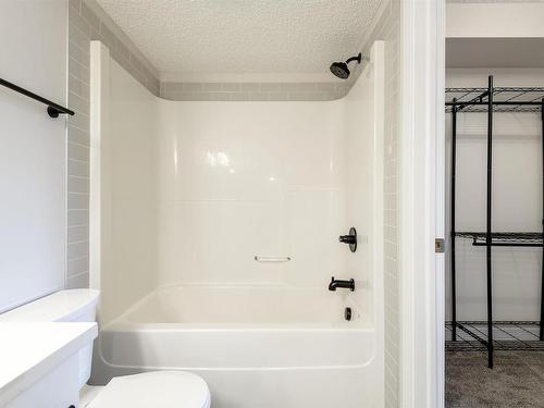 315 105 Ambleside Drive, Edmonton, AB - Indoor Photo Showing Bathroom