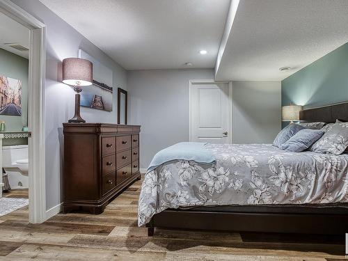 4893 Terwillegar Common, Edmonton, AB - Indoor Photo Showing Bedroom