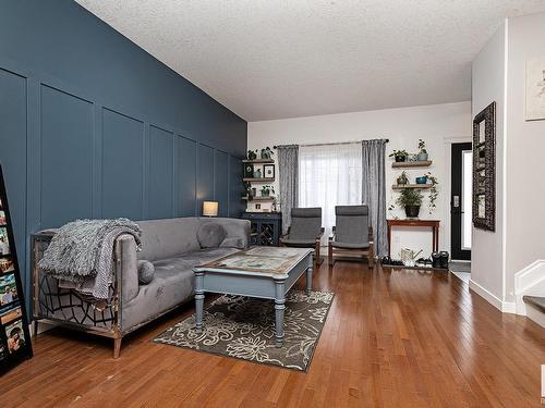 4893 Terwillegar Common, Edmonton, AB - Indoor Photo Showing Living Room