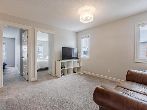 1038 Daniels Loop, Edmonton, AB - Indoor