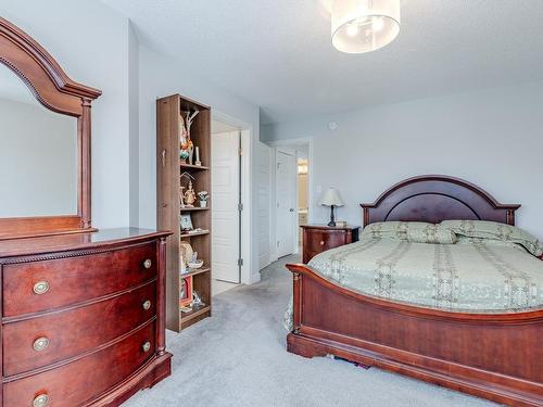 1038 Daniels Loop, Edmonton, AB - Indoor Photo Showing Bedroom