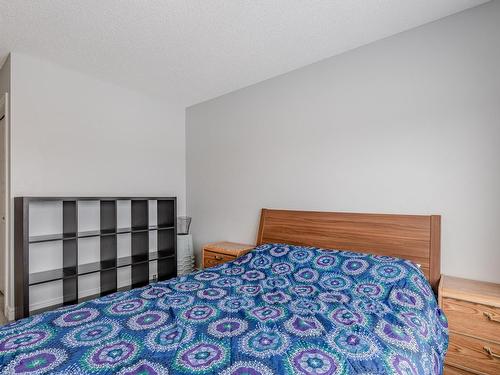 1038 Daniels Loop, Edmonton, AB - Indoor Photo Showing Bedroom