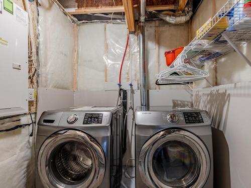 1038 Daniels Loop, Edmonton, AB - Indoor Photo Showing Laundry Room