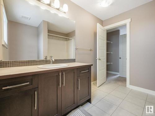 123 401 Southfork Drive, Leduc, AB - Indoor Photo Showing Bathroom