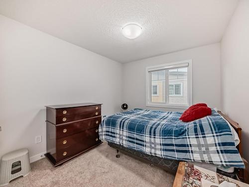 24 2803 14 Avenue, Edmonton, AB - Indoor Photo Showing Bedroom