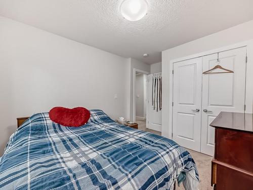 24 2803 14 Avenue, Edmonton, AB - Indoor Photo Showing Bedroom