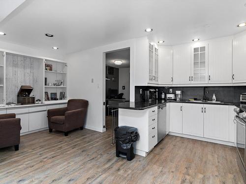 3016 108 Street, Edmonton, AB - Indoor Photo Showing Kitchen