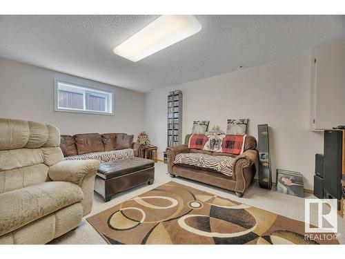 229 Northmount Drive, Wetaskiwin, AB - Indoor Photo Showing Living Room