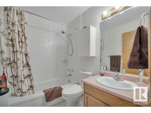 229 Northmount Drive, Wetaskiwin, AB - Indoor Photo Showing Bathroom