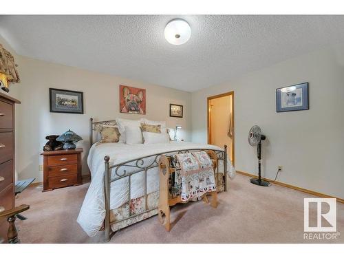 229 Northmount Drive, Wetaskiwin, AB - Indoor Photo Showing Bedroom