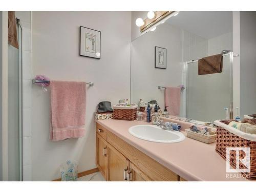 229 Northmount Drive, Wetaskiwin, AB - Indoor Photo Showing Bathroom