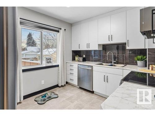 11310 105 Street, Edmonton, AB - Indoor Photo Showing Kitchen