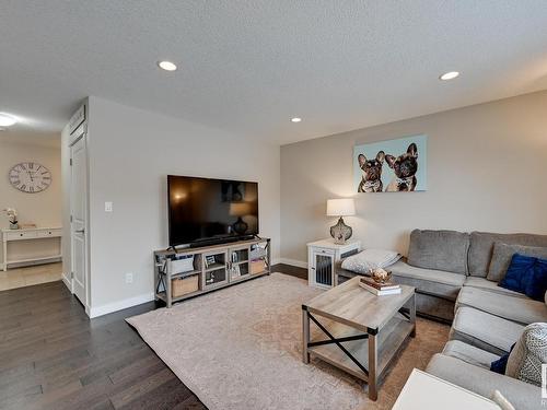 56 Redding Way, Fort Saskatchewan, AB - Indoor Photo Showing Living Room