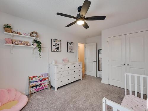 56 Redding Way, Fort Saskatchewan, AB - Indoor Photo Showing Bedroom