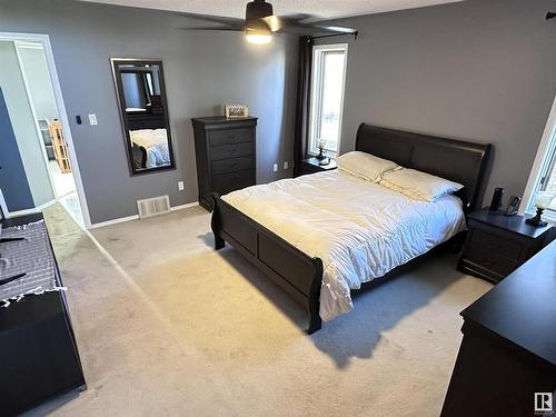 10824 106A, Westlock, AB - Indoor Photo Showing Bedroom