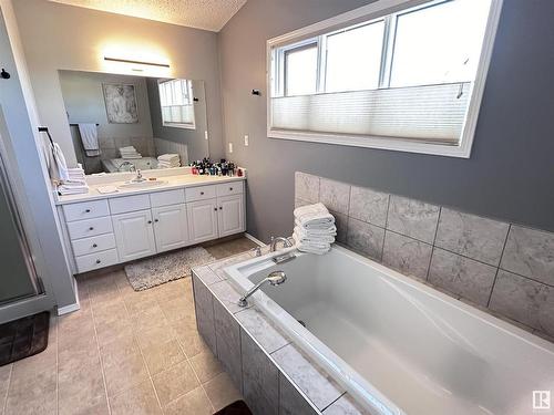 10824 106A, Westlock, AB - Indoor Photo Showing Bathroom