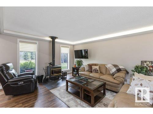 58308 Rge Rd 243, Rural Westlock County, AB - Indoor Photo Showing Living Room