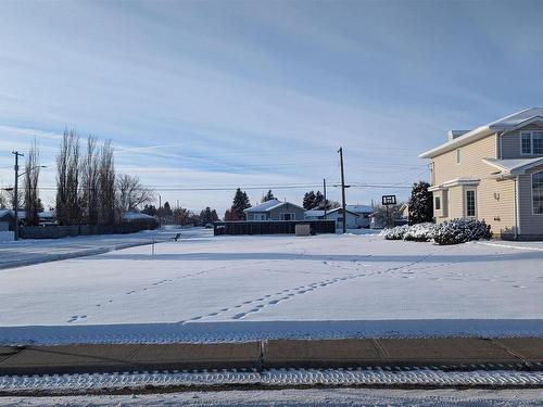 5802 52 Street, Vegreville, AB 