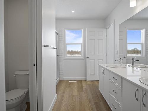 7244 182 Avenue, Edmonton, AB - Indoor Photo Showing Bathroom