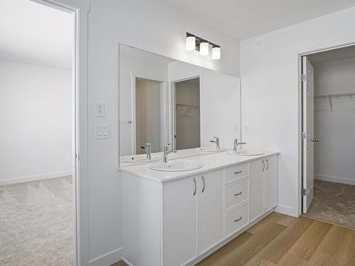 7244 182 Avenue, Edmonton, AB - Indoor Photo Showing Bathroom