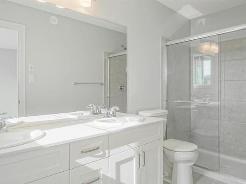 7220 182 Avenue, Edmonton, AB - Indoor Photo Showing Bathroom