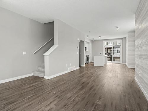 91 600 Bellerose Drive, St. Albert, AB - Indoor