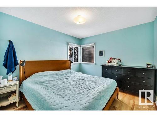 10434 138 Street, Edmonton, AB - Indoor Photo Showing Bedroom