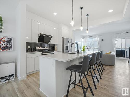 35 1010 Rabbit Hill Road Sw, Edmonton, AB - Indoor Photo Showing Kitchen With Upgraded Kitchen