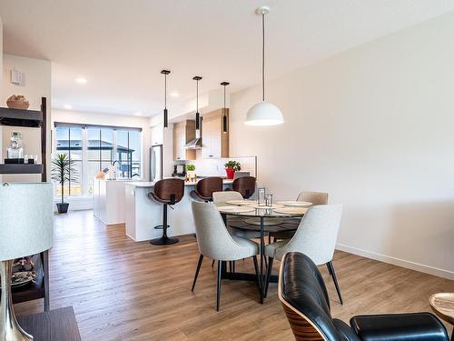 439 39 Street, Edmonton, AB - Indoor Photo Showing Dining Room