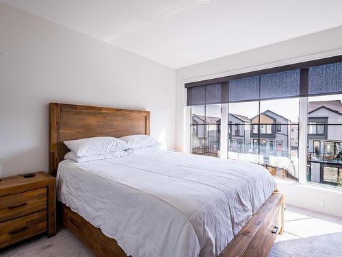 439 39 Street, Edmonton, AB - Indoor Photo Showing Bedroom