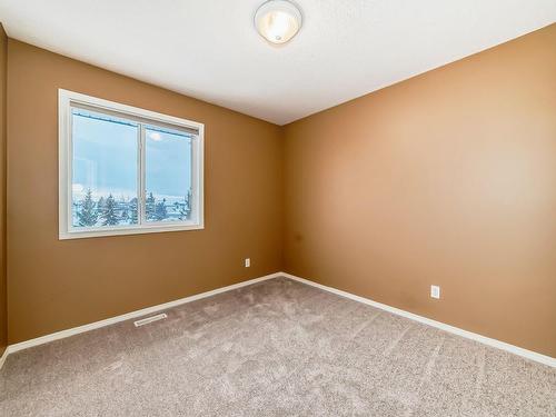 28 225 Blackburn E, Edmonton, AB - Indoor Photo Showing Other Room