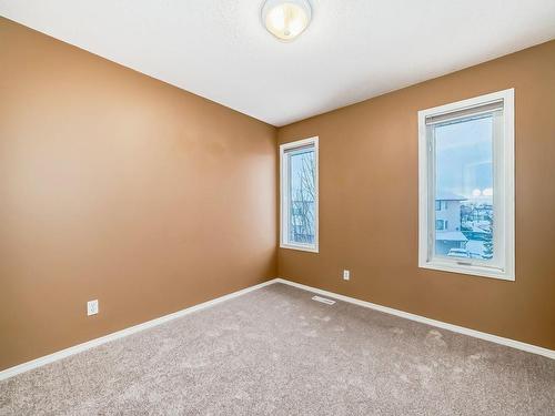 28 225 Blackburn E, Edmonton, AB - Indoor Photo Showing Other Room