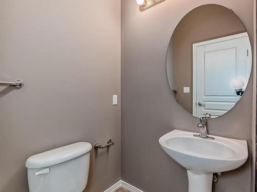 345 4827 104A Street, Edmonton, AB - Indoor Photo Showing Bathroom