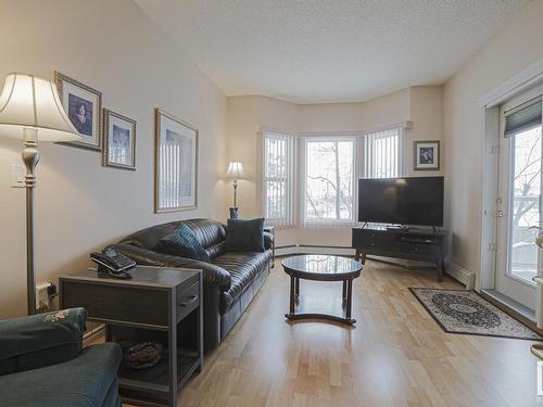 112 14259 50 Street, Edmonton, AB - Indoor Photo Showing Living Room