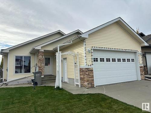 26 Willowdale Place, Stony Plain, AB - Outdoor