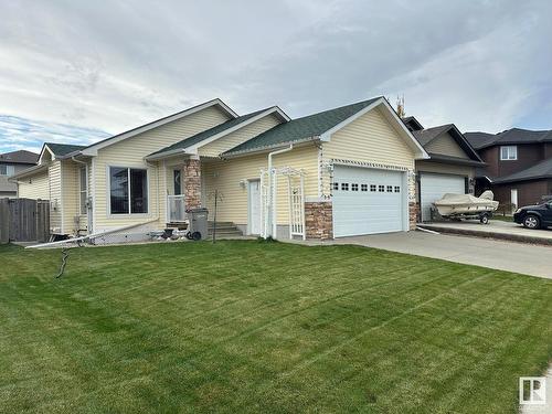 26 Willowdale Place, Stony Plain, AB - Outdoor With Facade