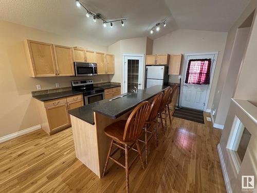 26 Willowdale Place, Stony Plain, AB - Indoor Photo Showing Kitchen With Double Sink