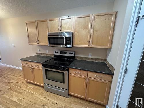 26 Willowdale Place, Stony Plain, AB - Indoor Photo Showing Kitchen