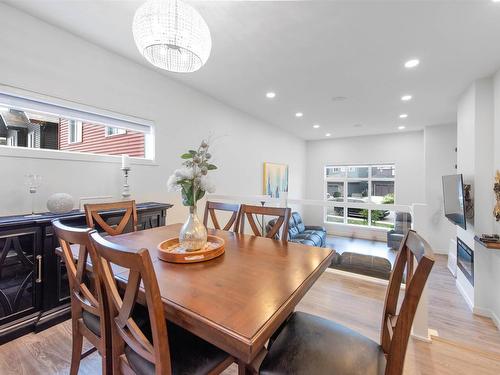 2426 Wonnacott Court, Edmonton, AB - Indoor Photo Showing Dining Room