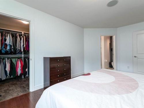 7416 104A Avenue, Edmonton, AB - Indoor Photo Showing Bedroom