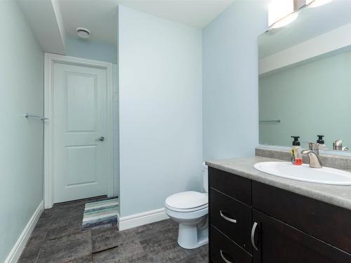 7416 104A Avenue, Edmonton, AB - Indoor Photo Showing Bathroom