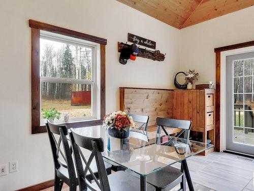 102 53513 Rge Road 35, Rural Lac Ste. Anne County, AB - Indoor Photo Showing Dining Room