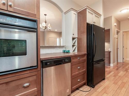 10651 68 Ave 6711 107 St Avenue, Edmonton, AB - Indoor Photo Showing Kitchen