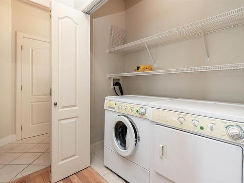 10651 68 Ave 6711 107 St Avenue, Edmonton, AB - Indoor Photo Showing Laundry Room