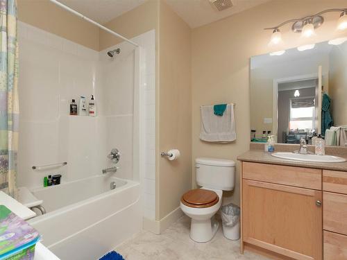 10651 68 Ave 6711 107 St Avenue, Edmonton, AB - Indoor Photo Showing Bathroom