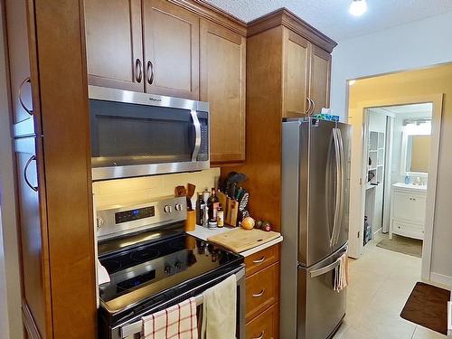 505 12121 Jasper Avenue, Edmonton, AB - Indoor Photo Showing Kitchen