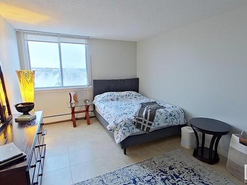 505 12121 Jasper Avenue, Edmonton, AB - Indoor Photo Showing Bedroom