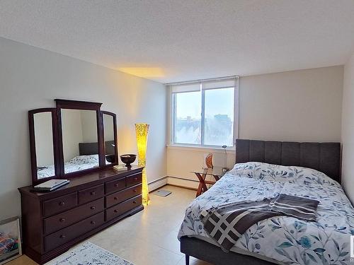 505 12121 Jasper Avenue, Edmonton, AB - Indoor Photo Showing Bedroom