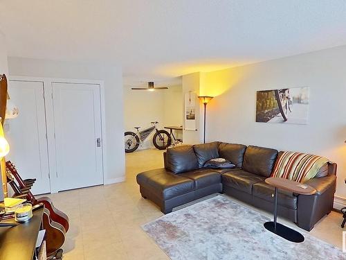 505 12121 Jasper Avenue, Edmonton, AB - Indoor Photo Showing Living Room